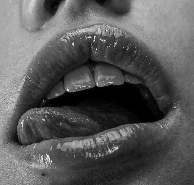 Chiudi gli occhi e vieni in bocca poesia erotica orale bynyno